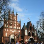 0812.04.2019 r. Droga krzyżowa ulicami Dobrego